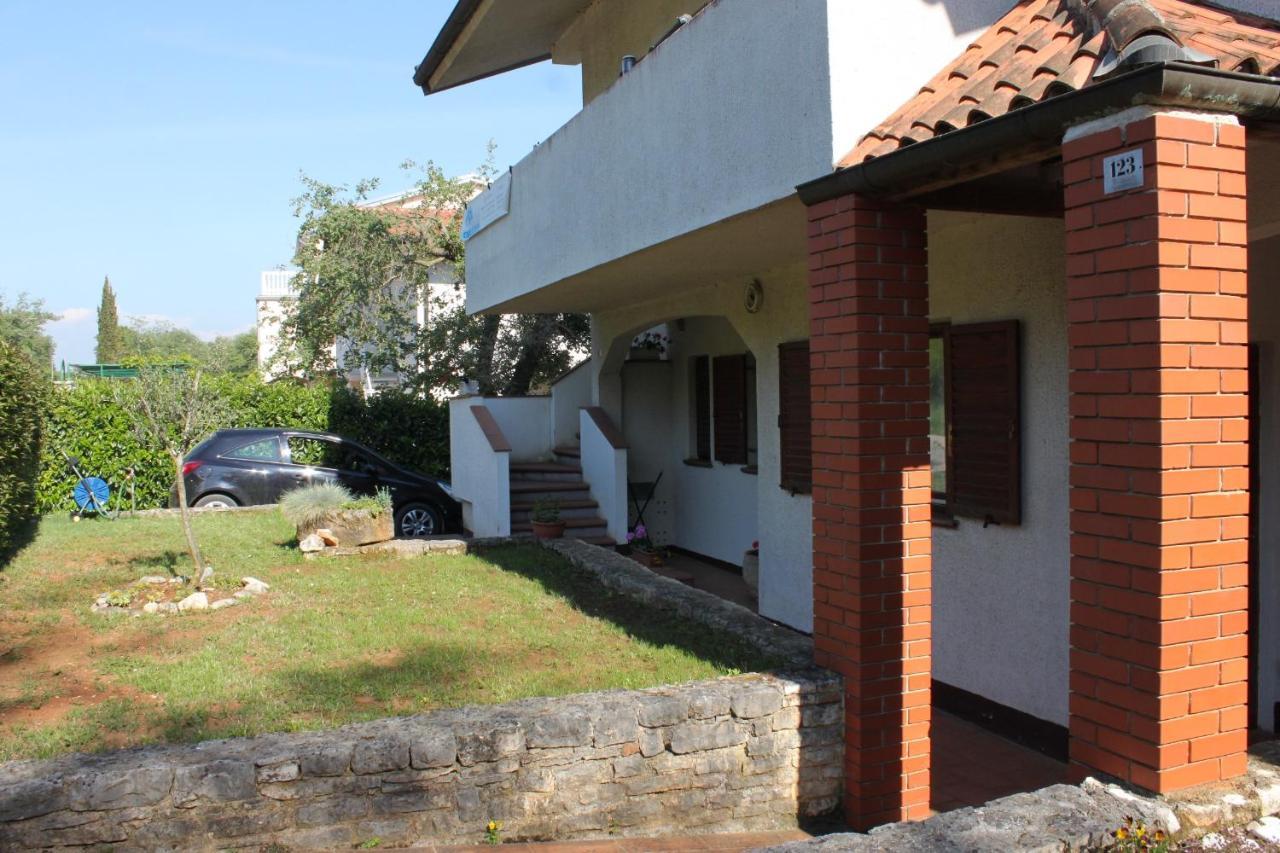 Apartments With A Parking Space Karigador, Novigrad - 2534 Bagian luar foto
