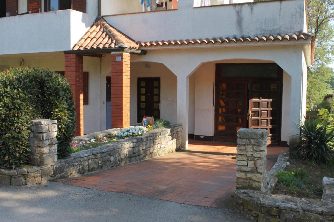 Apartments With A Parking Space Karigador, Novigrad - 2534 Bagian luar foto