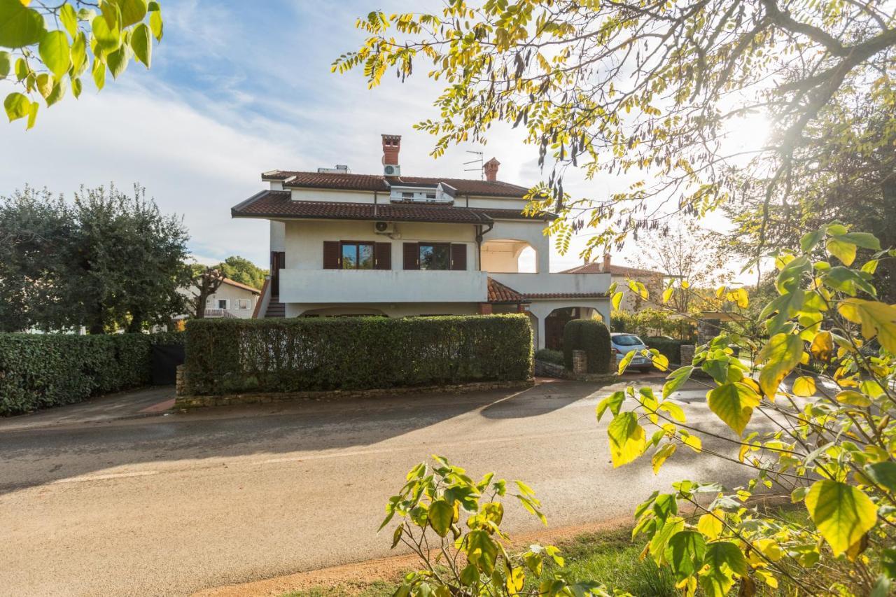 Apartments With A Parking Space Karigador, Novigrad - 2534 Bagian luar foto