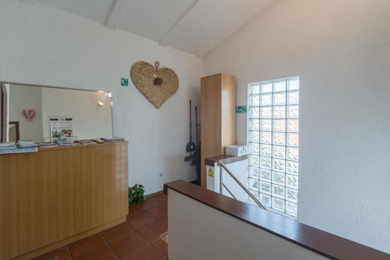 Apartments With A Parking Space Karigador, Novigrad - 2534 Bagian luar foto
