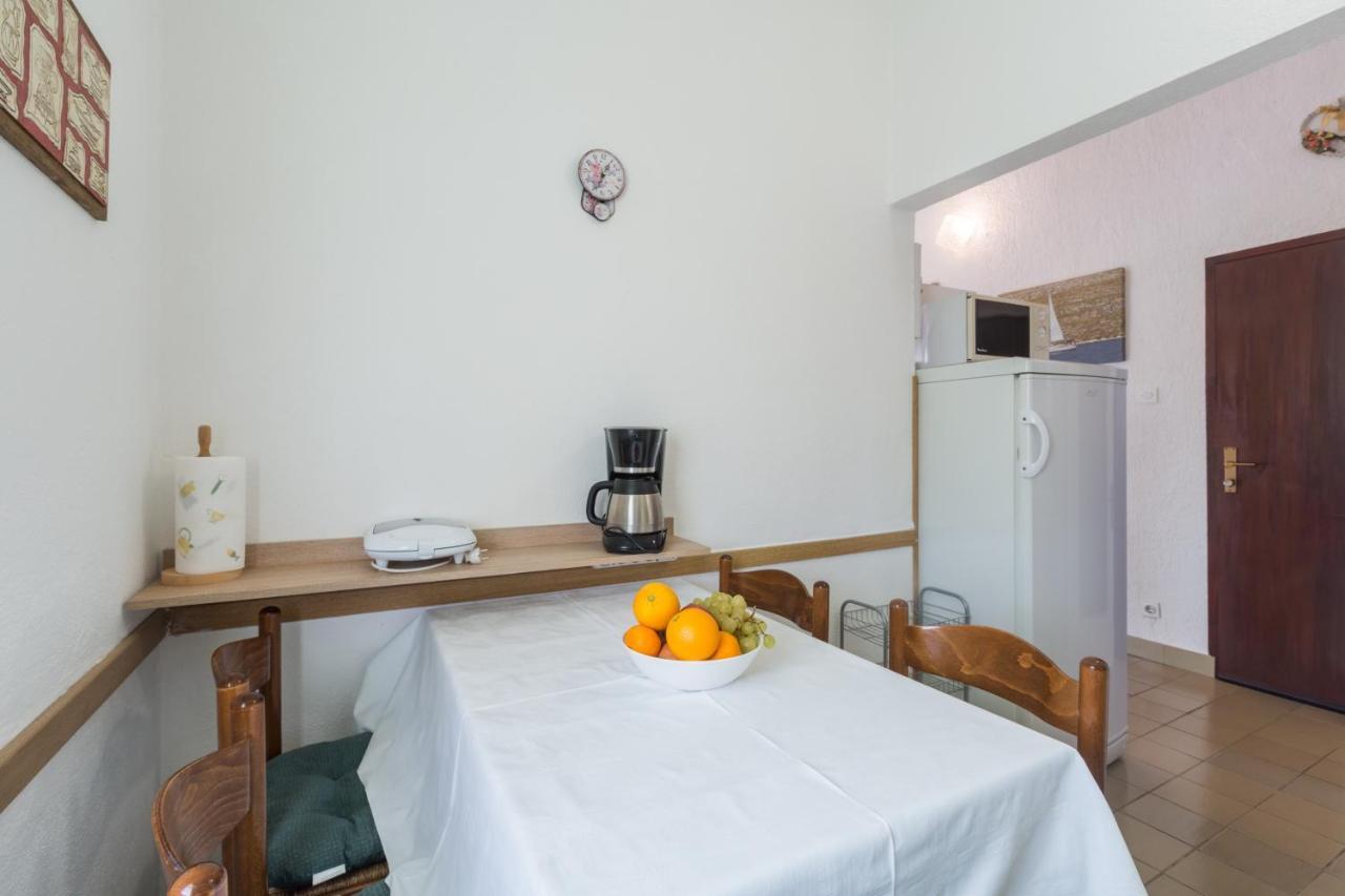 Apartments With A Parking Space Karigador, Novigrad - 2534 Bagian luar foto