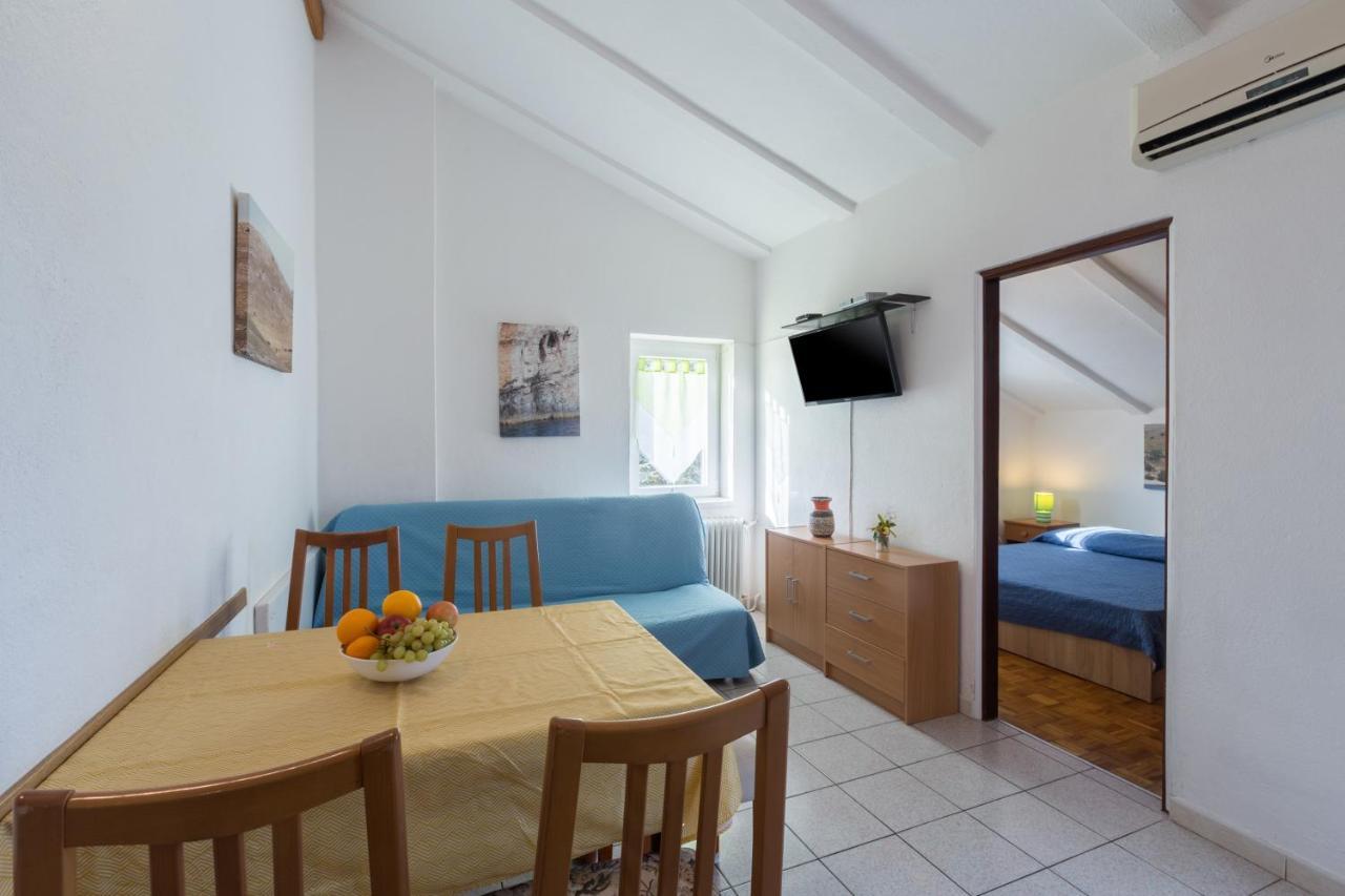 Apartments With A Parking Space Karigador, Novigrad - 2534 Bagian luar foto